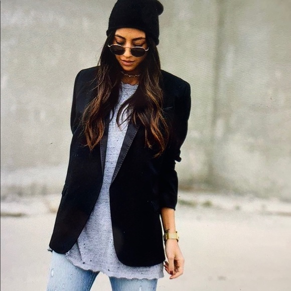 MaxMara Jackets & Blazers - Beautiful Max Mara black blazer . Size 44